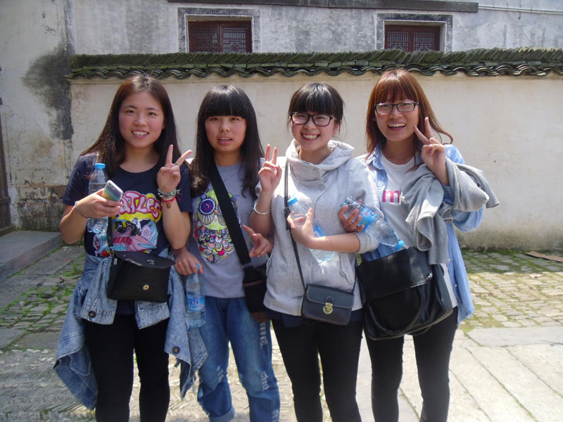 Touristes chinoises au Jiangsu (photo 2014) Touristes chinoises au Jiangsu (photo 2014)