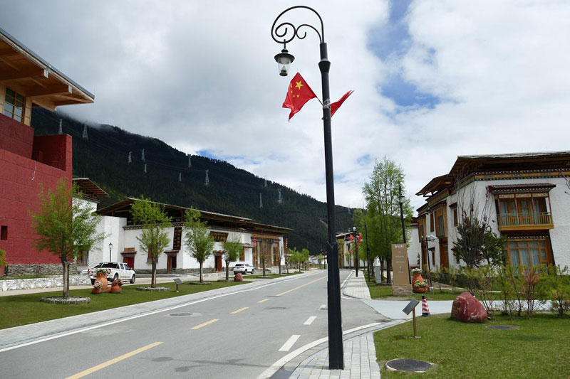 « Lu Lang International Tourist Town » - un nouveau centre touristique régional ouvert en mars 2017. Il a pu être réalisé grâce à l’aide financière de la province de Guangdong.