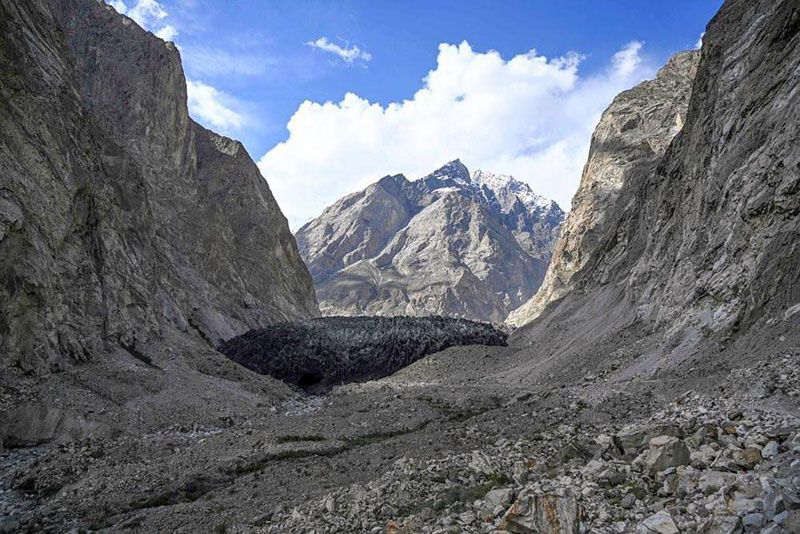 Le glacier Shisper dans le Karakorum au Pakistan