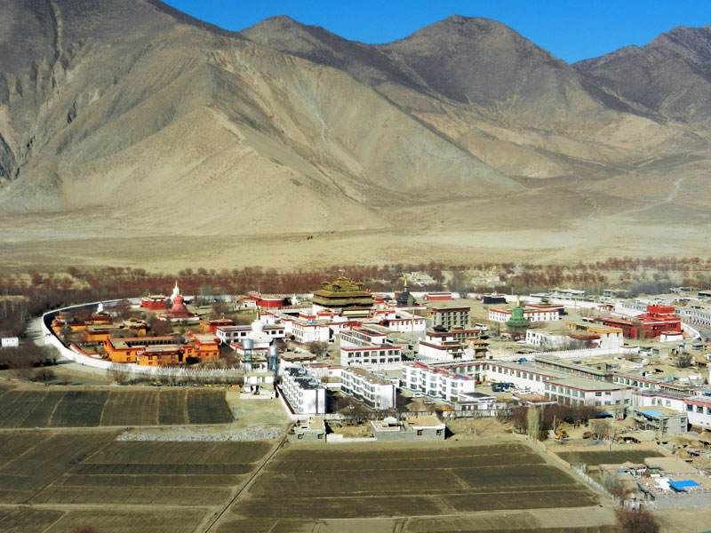 Le monastère de Samyé vu de la montagne Hepo Ri (2014)