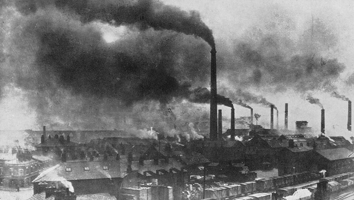 La révolution industrielle a été à l'origine d'une pollution massive de l'air, par aérosols et gaz. Ce sont aujourd'hui les moteurs à combustions, l'érosion agricole et les incendies de forêt qui sont les premières sources d'émission. 