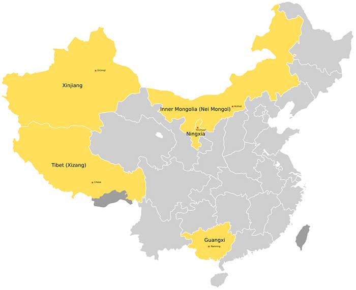 Les 5 Régions autonomes de Chine Une classe de calligraphie tibétaine dans une écolLes 5 Régions autonomes de Chine