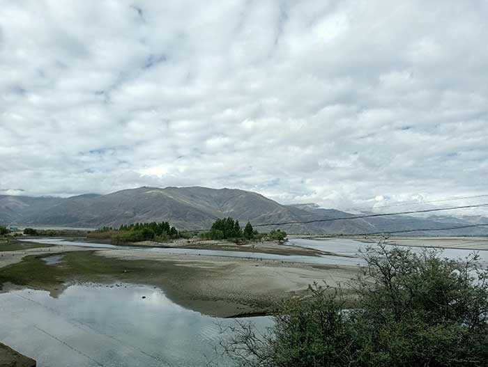 Le Yarlung Zangpo près de Lhassa (mai 2025)