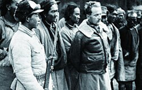 Robert Ford, 1950, arrested by Chinese soldiers of the PLA (sur Wikipedia)