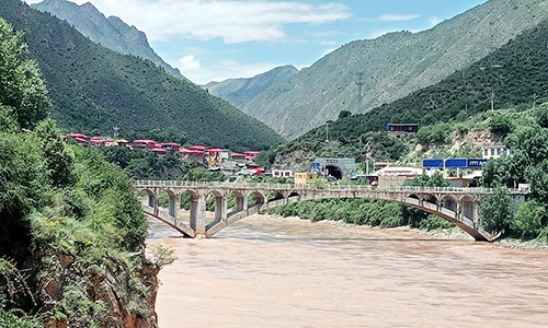 Au-delà de la Drichu (Jinsha, le cours supérieur du Yangzi), c'est le Tibet (2026)