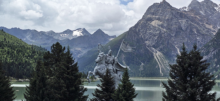 Le Lac sacré Yulong et le roi Gésar venant délivrer son épouse Qomu (2026)