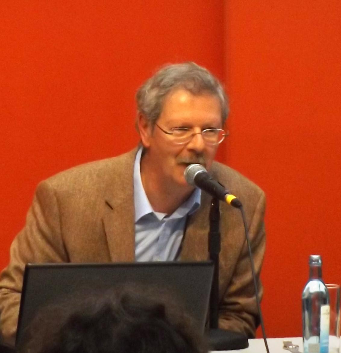 Devant un public nombreux à la Foire du Livre de Leipzig, mars 2015