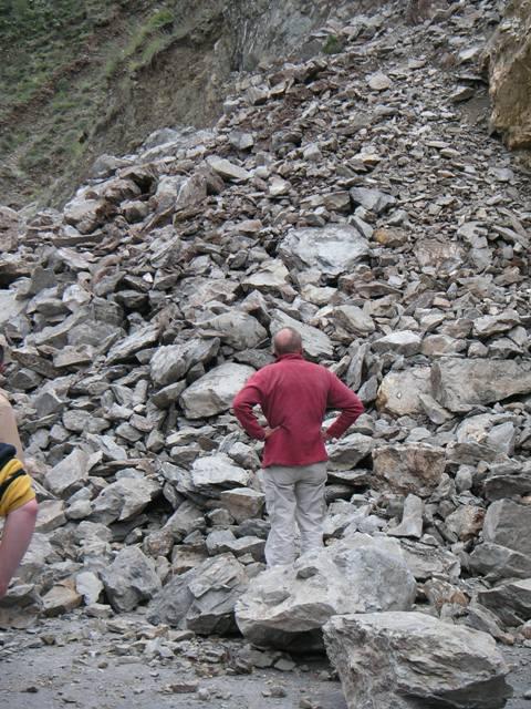 Ceci n’est qu’un tout petit glissement de terrain (Sichuan, photo JPDes., 2007)