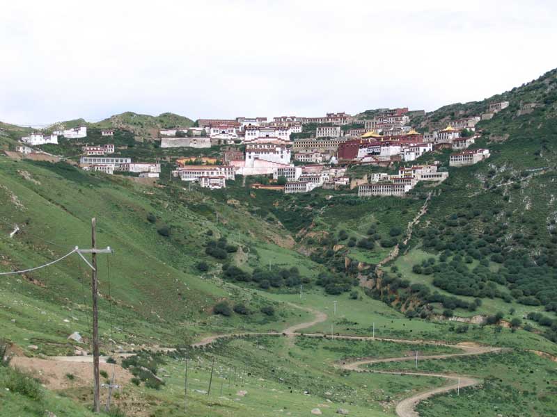 Ganden et son monastère (photo JPDes. 2005)