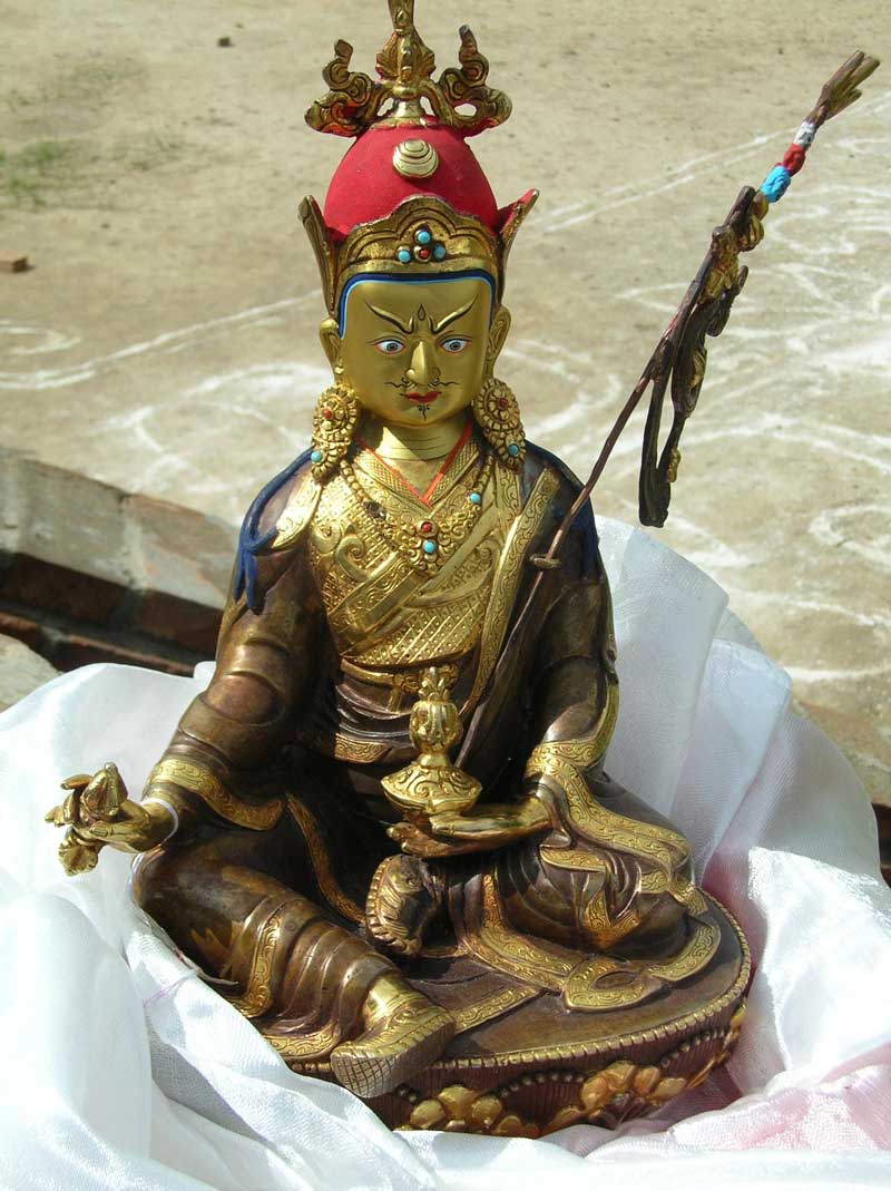 Padmasambhava (photo JPDes. 2005) Padmasambhava (photo JPDes. 2005)