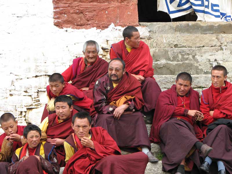 Dans un monastère du Sichuan près de Daocheng (photo Jpdes 2007)