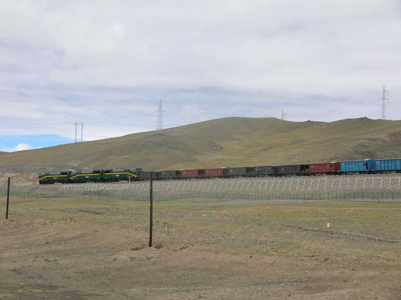 Le train de marchandise vers Lhassa (JPD, 2007)