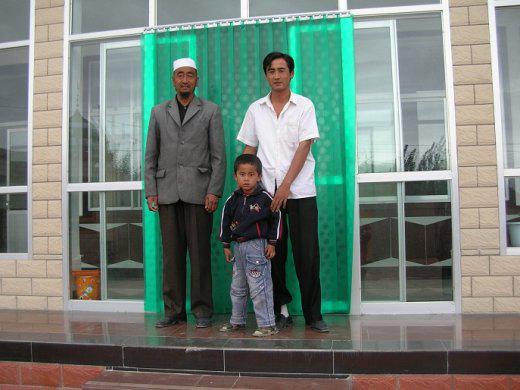 famille Hui au Qinghai (photo JPDes. 2007)