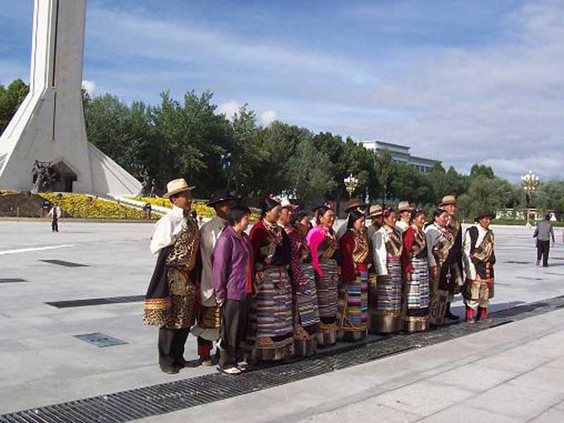 pose pour la photo de groupe (JPD2008)